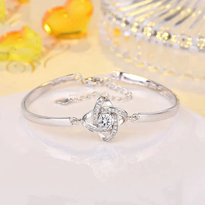Lara - Bracelet de nœud d'amour pour chaque jour