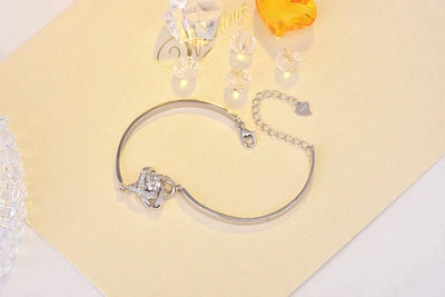 Lara - Bracelet de nœud d'amour pour chaque jour