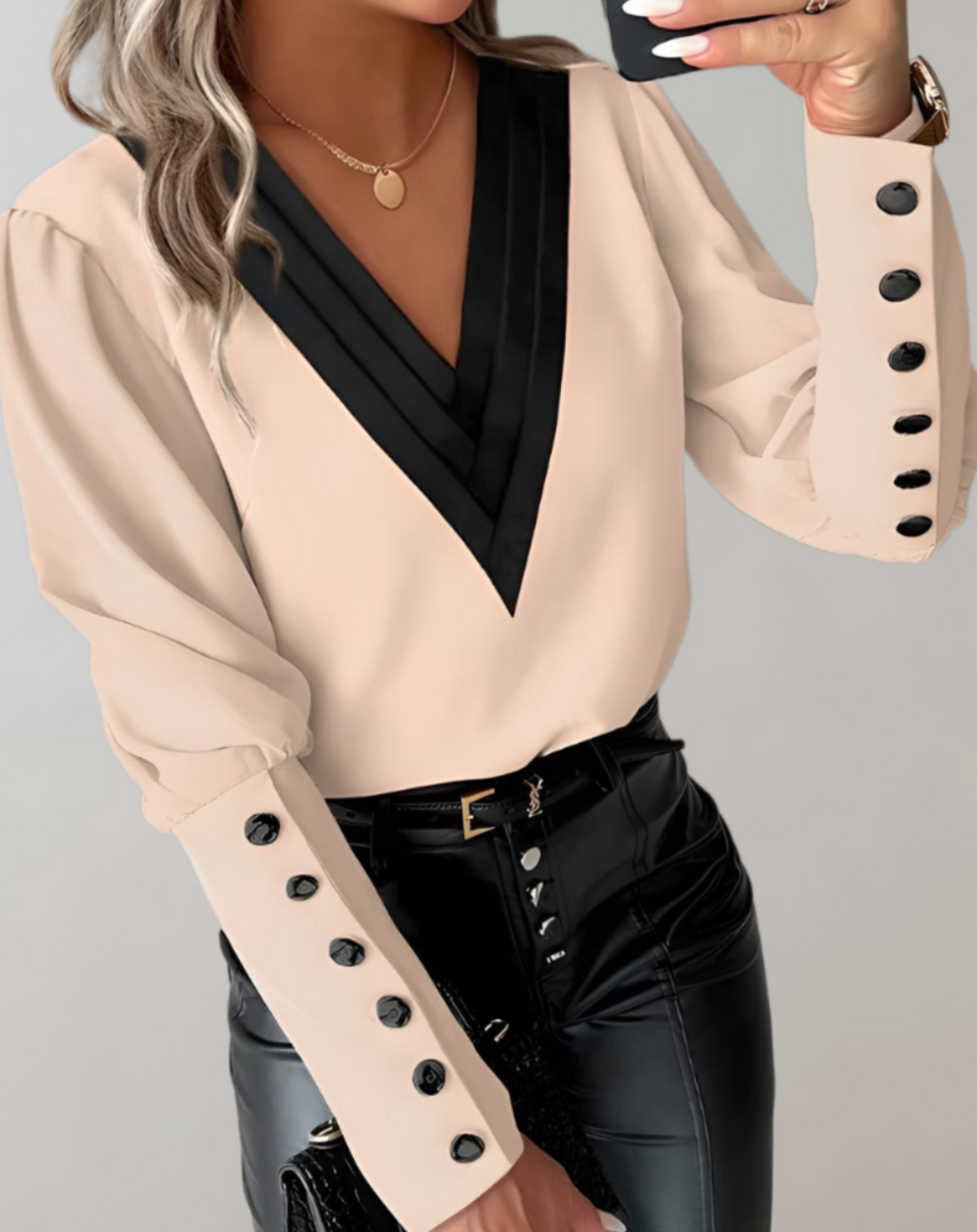 Selena - Top tendance à manches longues et décolleté en V