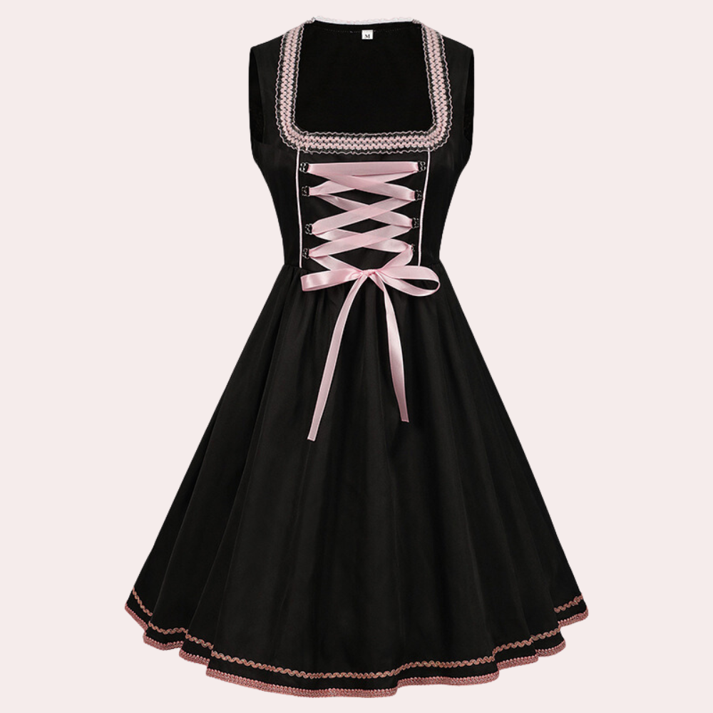 Filipa - Lacey Dirndl pour l'Oktoberfest