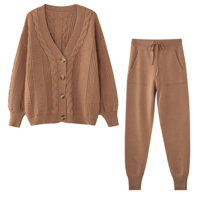 Winnie Winter Set | Charmant ensemble 2 pièces avec cardigan tricoté et pantalon confortable