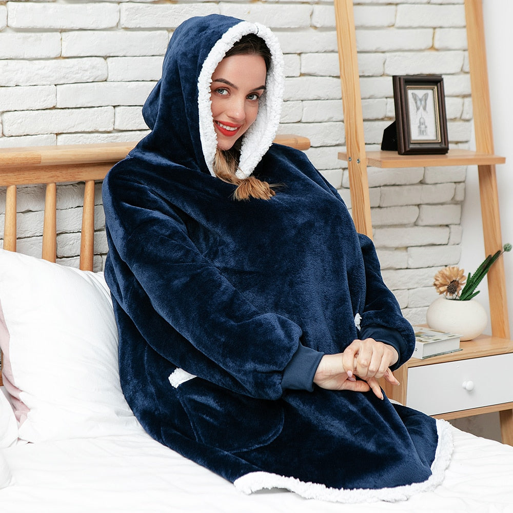 Ella - Sweat à capuche et couverture | Merveilleuse combinaison d'un sweat à capuche doux et d'une couverture confortable en un !