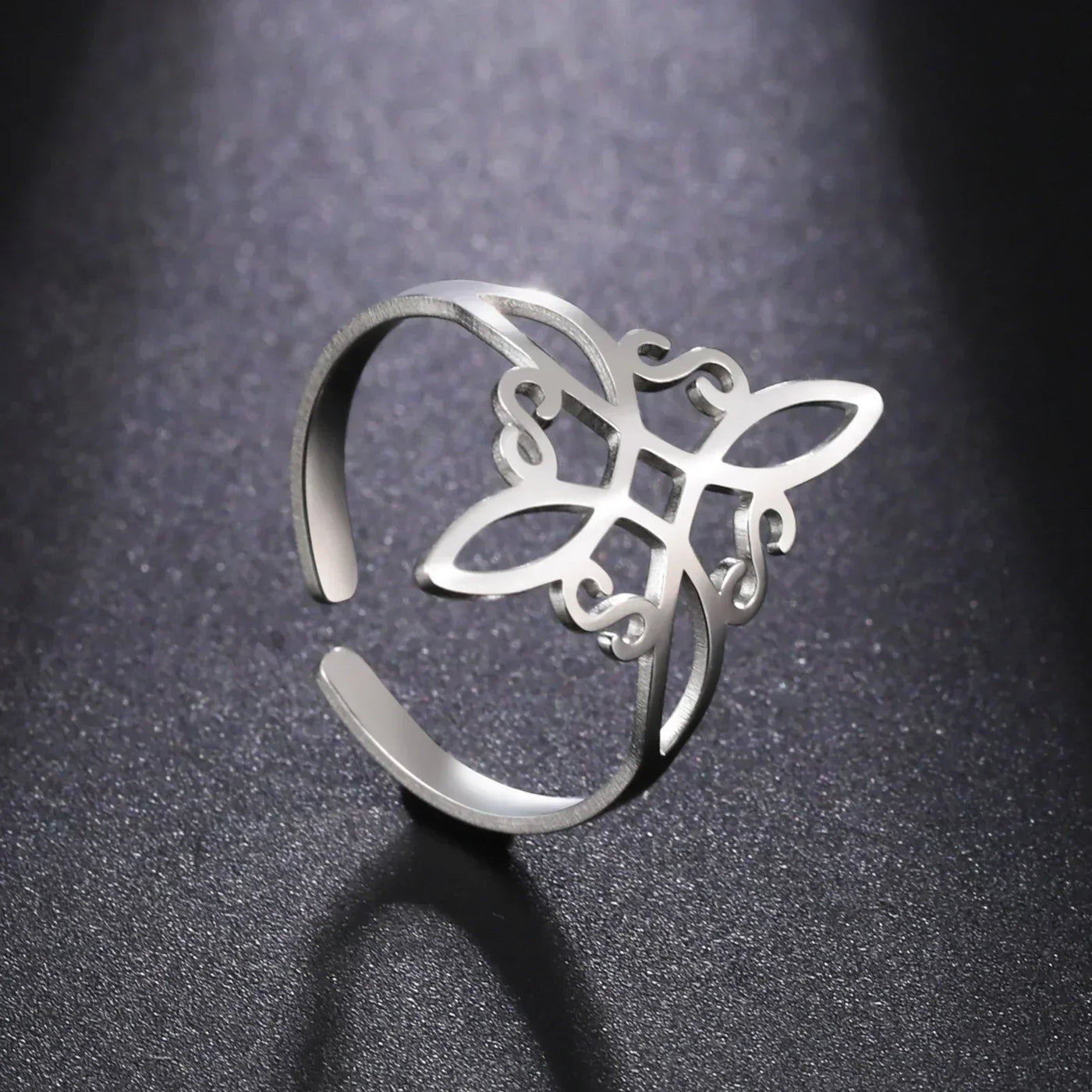 Bague de protection Amulette Nœud Croisé - Une bague unique