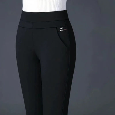 Lilly - Pantalon pour femme avec stretch.