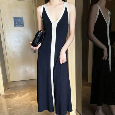 Albertine - Robe sans manches avec décolleté en V