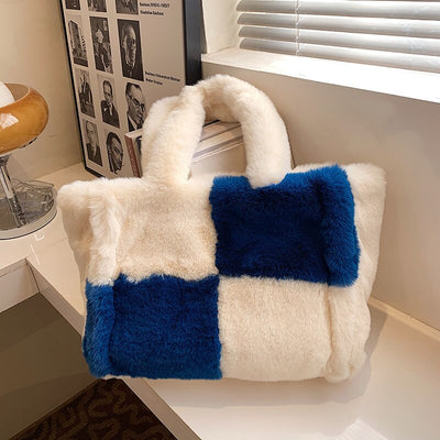 Sac à main en peluche Nina - Sac à main confortable et hivernal pour femmes