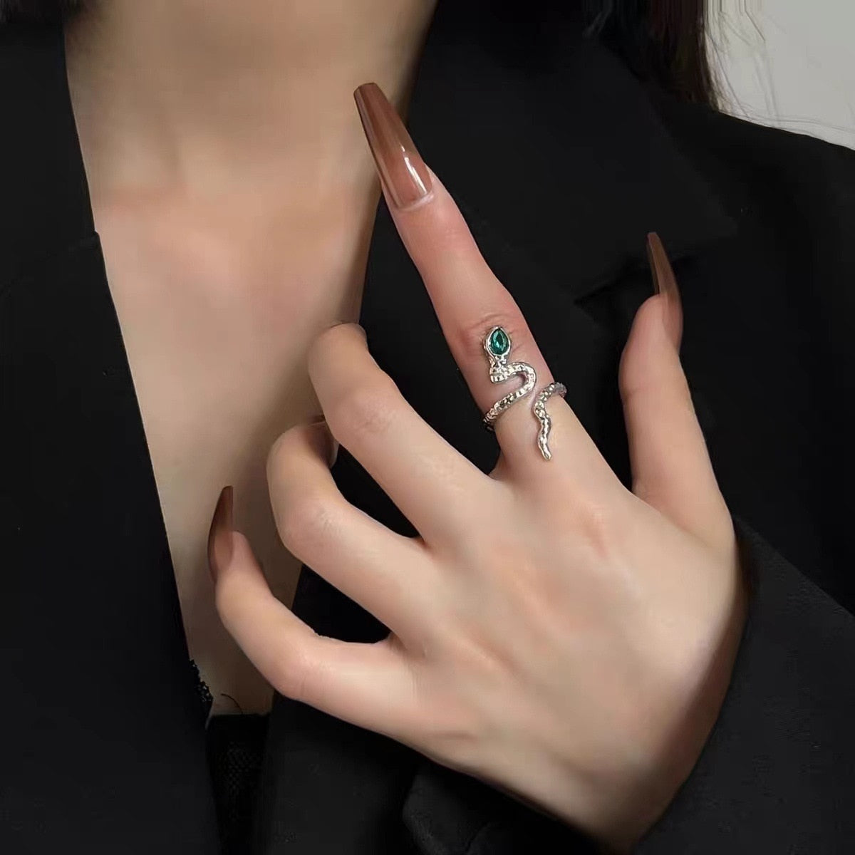 Anneau en python - Design unique et élégant