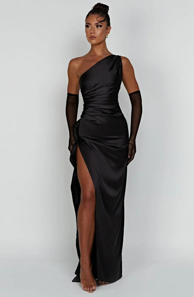 Zora | Robe longue plissée satinée à une épaule pour femmes
