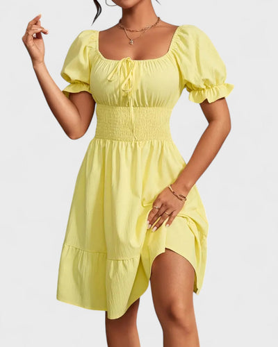 Violette | Robe d'été unie à manches bouffantes et ourlet volanté